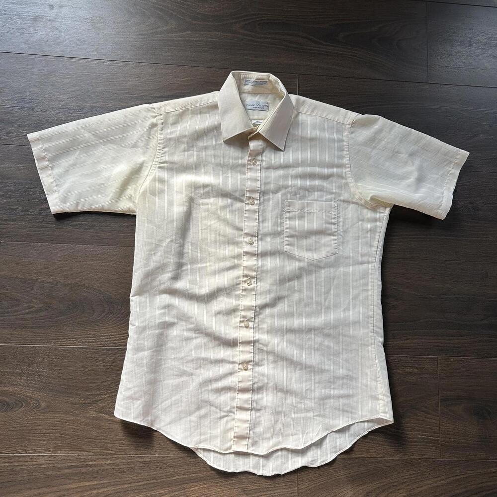 American Vintage Men's White and Cream Tshirt